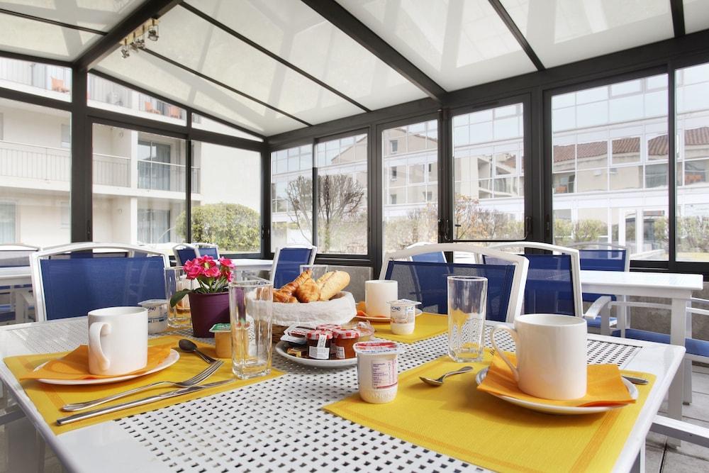 Appart Hotel Odalys City Aix En Provence Le Clos De La Chartreuse Экс-ан-Прованс Экстерьер фото