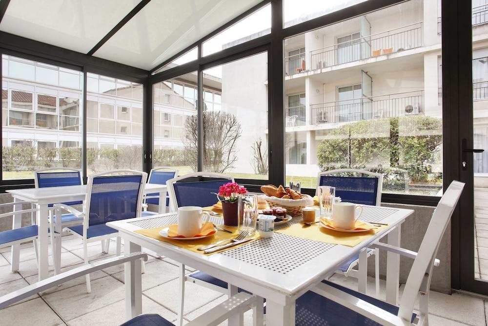 Appart Hotel Odalys City Aix En Provence Le Clos De La Chartreuse Экс-ан-Прованс Экстерьер фото