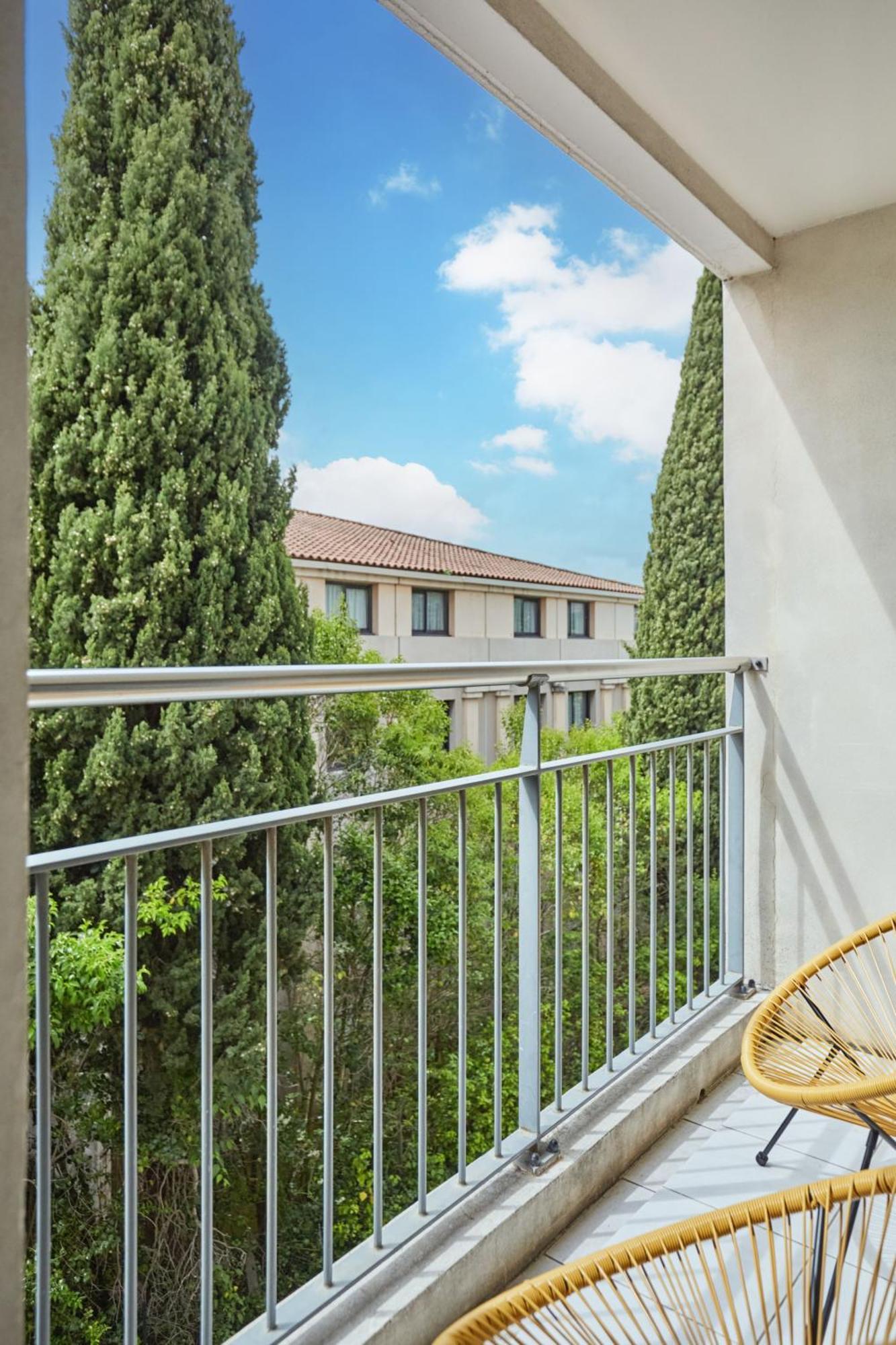 Appart Hotel Odalys City Aix En Provence Le Clos De La Chartreuse Экс-ан-Прованс Экстерьер фото